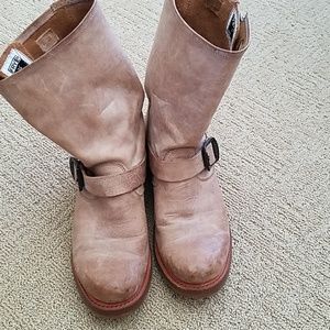Frye Veronica Shortie